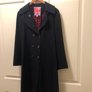 Wool blend coat w/bright chic lining